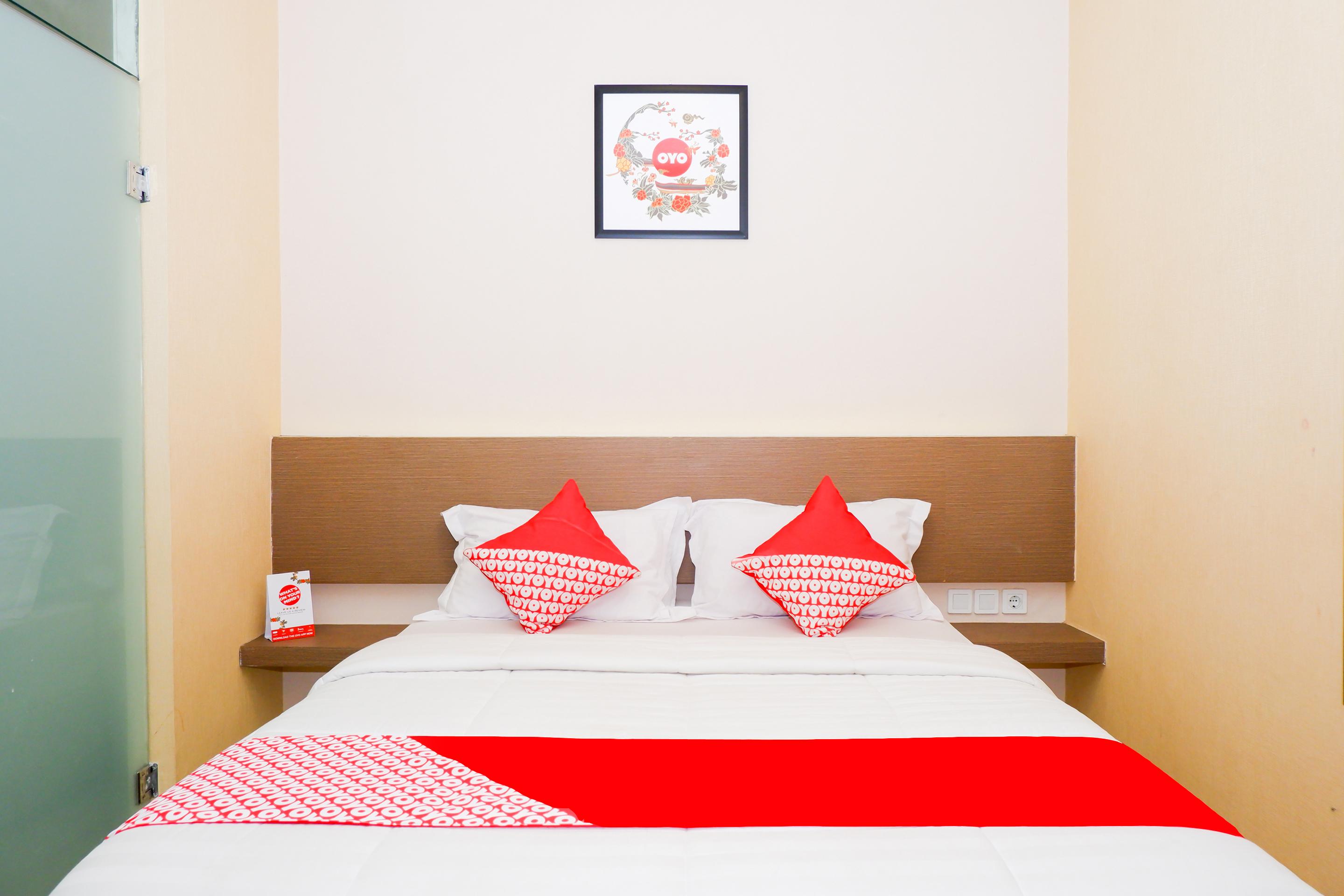 Oyo 379 Grand Mundu Hotell Semarang Exteriör bild