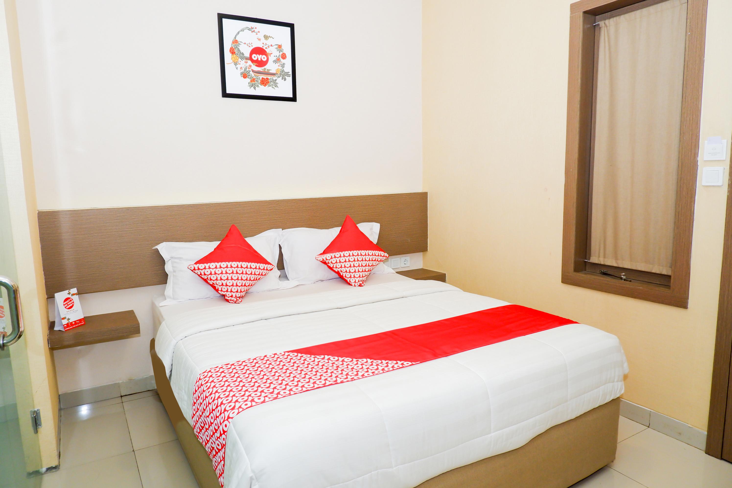 Oyo 379 Grand Mundu Hotell Semarang Exteriör bild