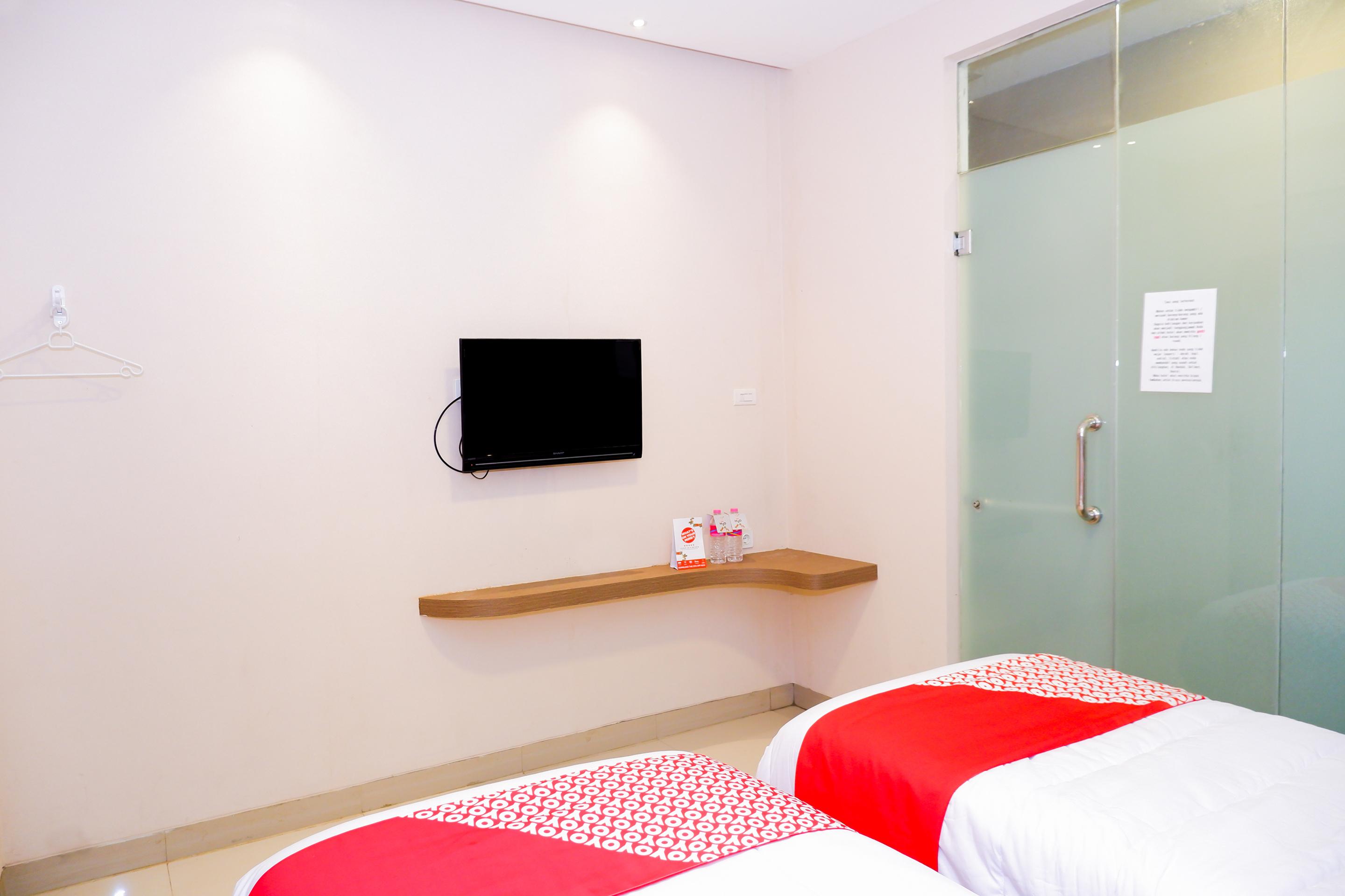 Oyo 379 Grand Mundu Hotell Semarang Exteriör bild